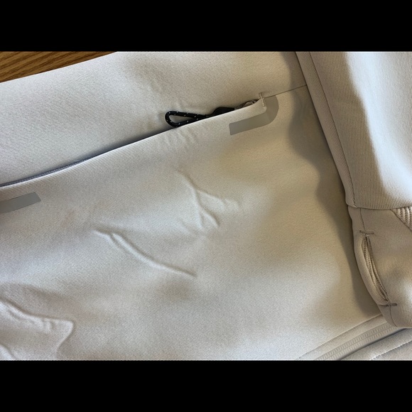 New Balance Women’s 247 Sport Full Zip Hoodie - LG - Picture 3 of 6